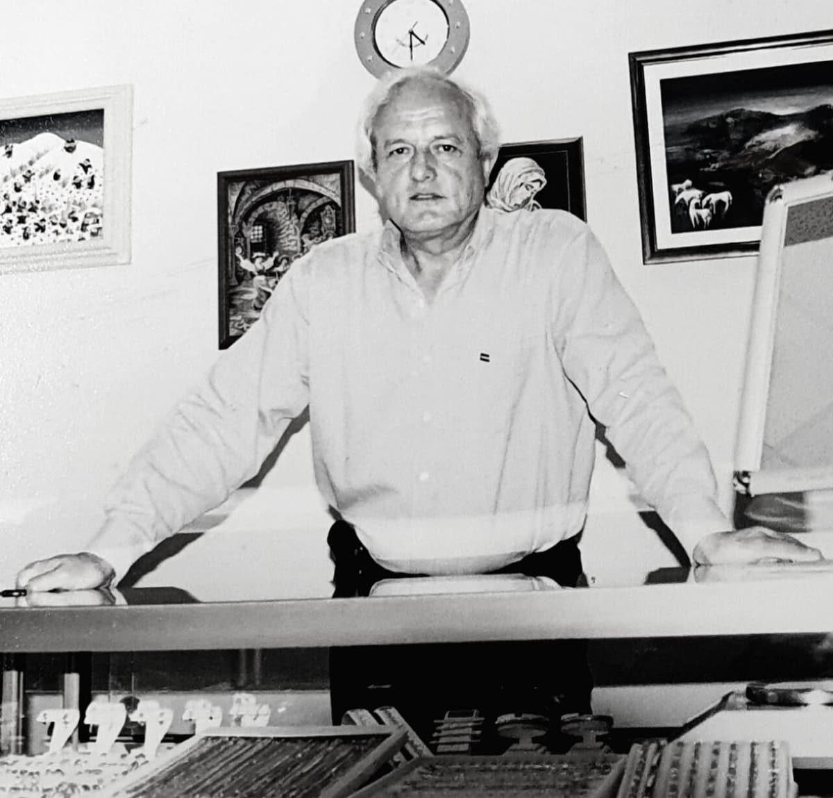 Основател на Давков