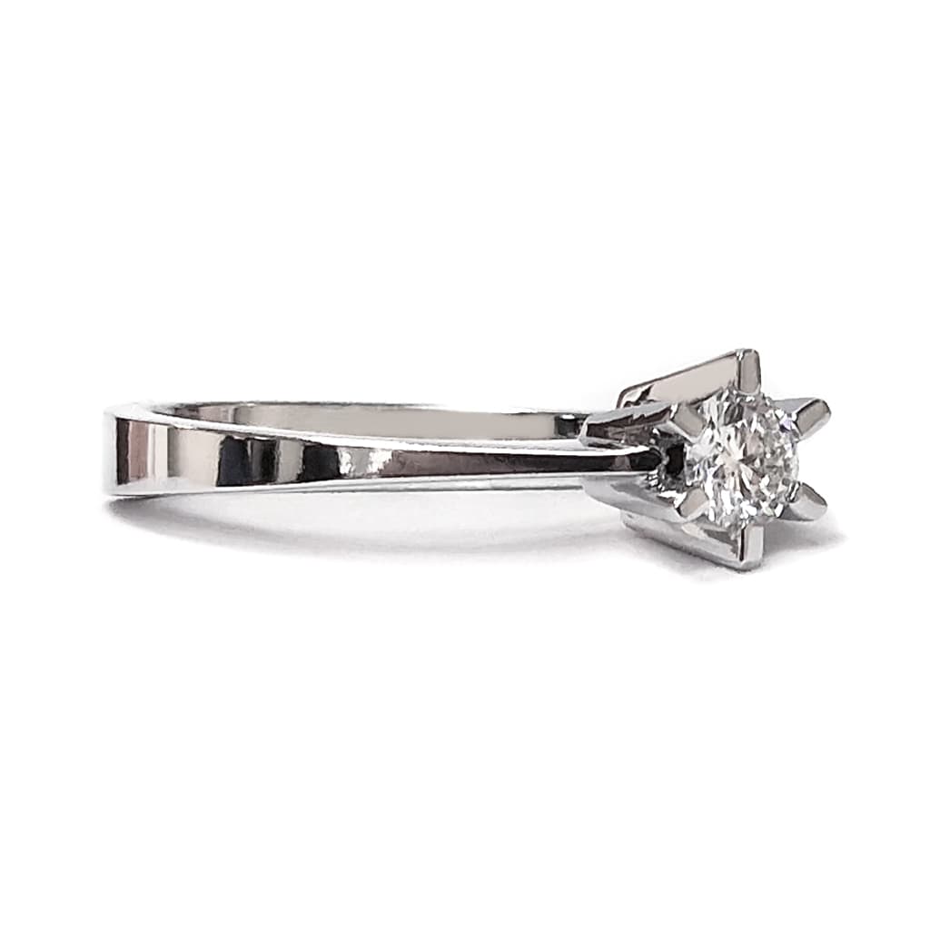 Godezhen Prasten Byalo Zlato S Diamant 026 Karata