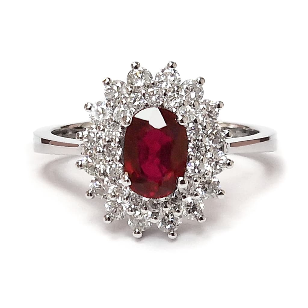 Prasten S Rubin I Diamanti Ot Byalo Zlato 14 K